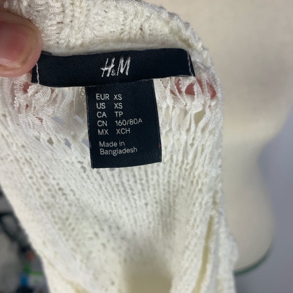 H & M sweater - Picture 2 of 6